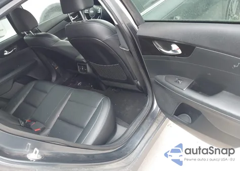 2019 Kia Forte Ex z USA, uszkodzony, nr VIN 3KPF54AD8KE030409